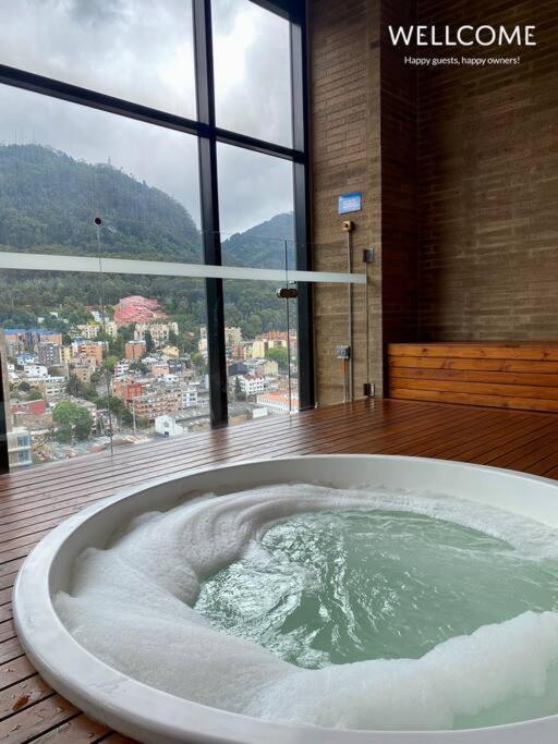 Equilibrium Modern Loft With Balcony Pool & Jacuzzi Bogotá